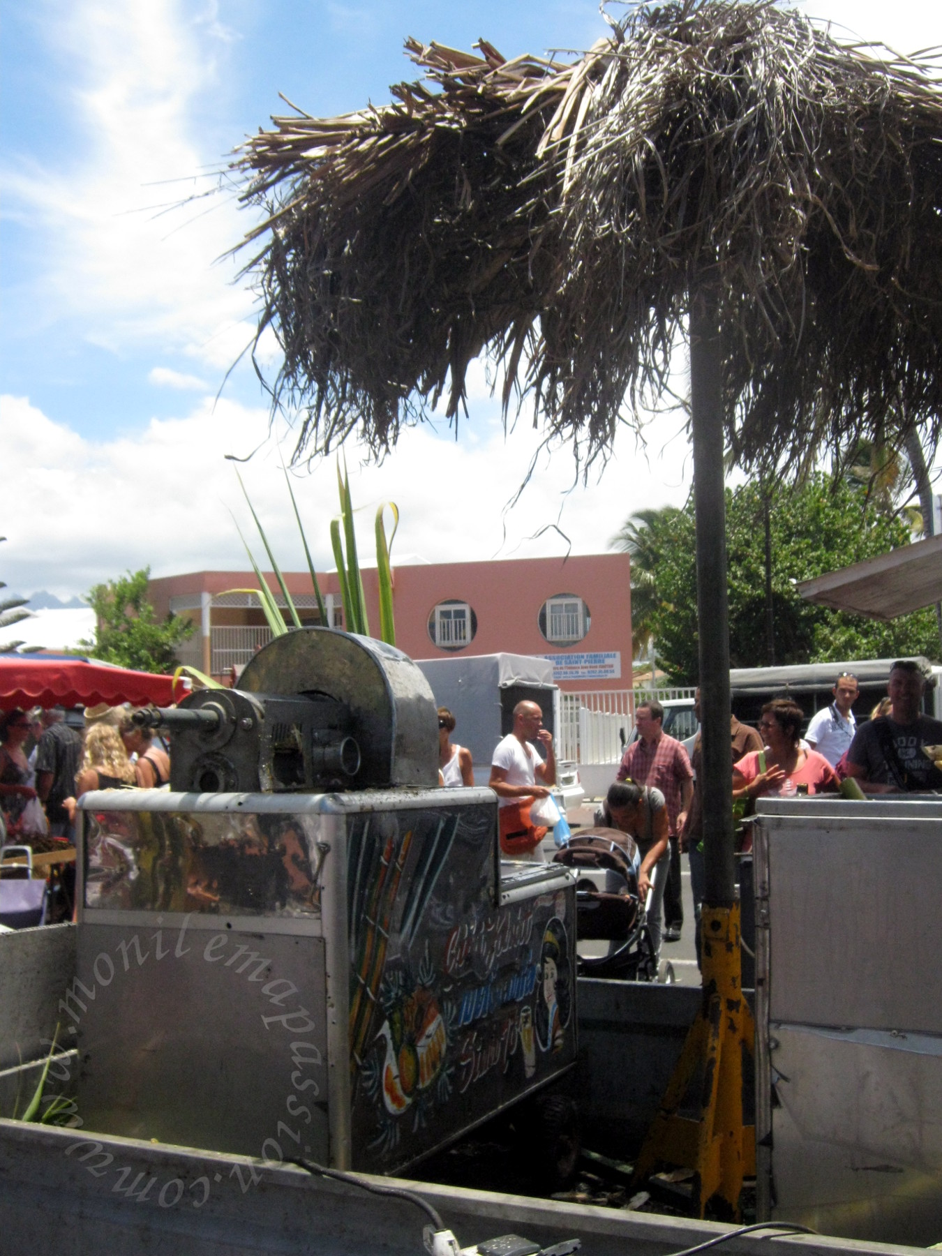 Le marché forain de Saint-Pierre (La Réunion) - Saint Peter's farmers' market (Reunion Island)